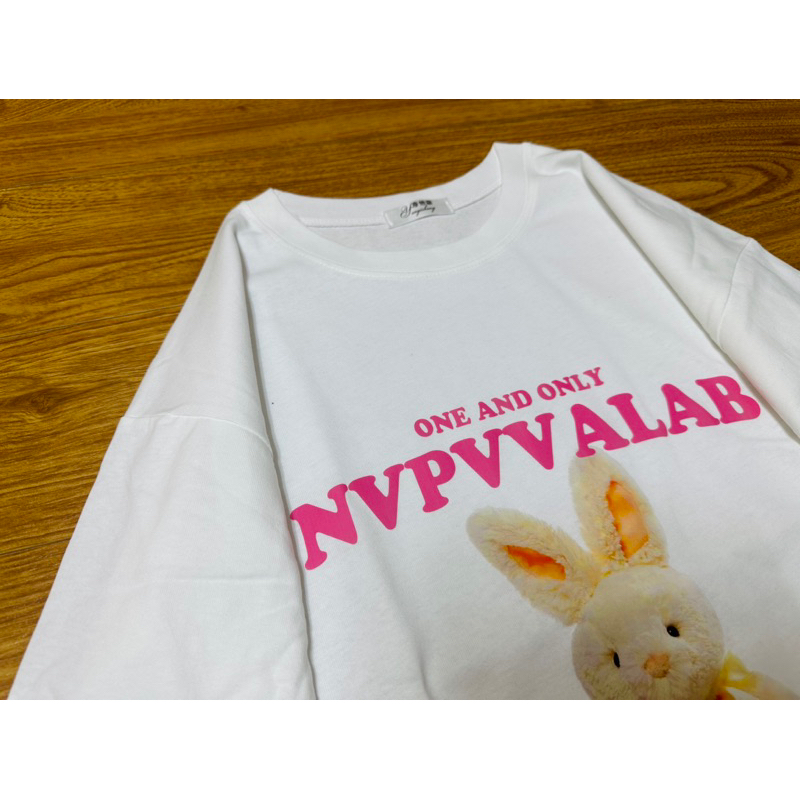 Áo thun dài tay cotton C.ON T.HỎ