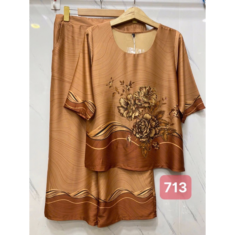 Set Bộ Trung Niên Họa Tiết Hoa Đính Đá Chất Liệu Lụa Satin Pháp Sang Trọng Mát Mẻ 3 Size 50-75Kg Mặc Vừa