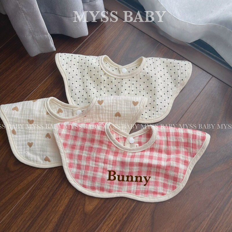 Yếm cổ thêu tên bé theo yêu cầu MYSS BABY