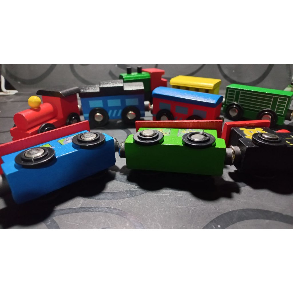 Đoàn Tàu Lửa Bằng Gỗ Mini, Đồ Chơi Xe Tàu Lửa Có Nam Châm Hít, Gồm 3 Toa Tàu 02218