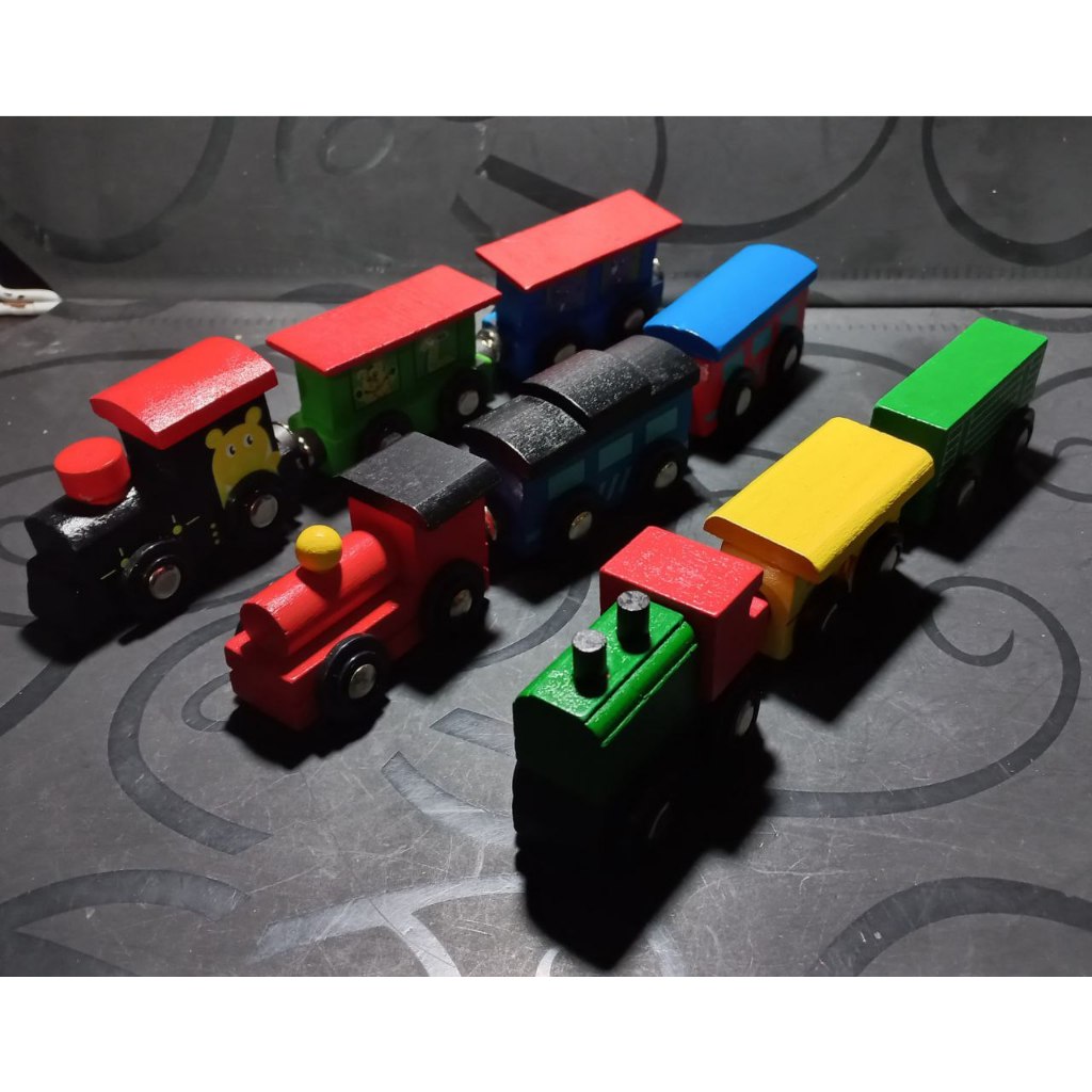 Đoàn Tàu Lửa Bằng Gỗ Mini, Đồ Chơi Xe Tàu Lửa Có Nam Châm Hít, Gồm 3 Toa Tàu 02218