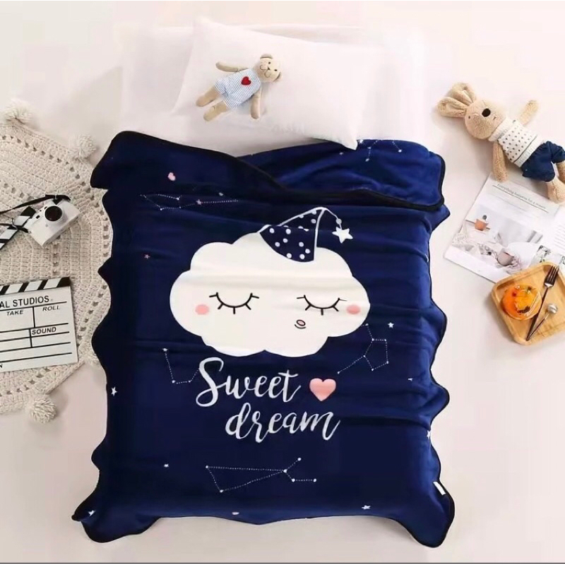 Chăn lông cho các bé ngủ, chăn tuyết văn phòng vải nhung chất tuyết nỉ nhung - Kích thước 1m x 1m4