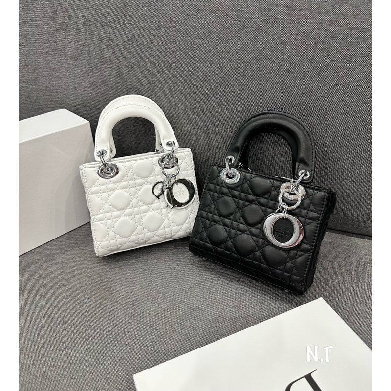 Túi xách da nhám sz 17cm siêu cấp khoá bạc Đì o lây đi kèm quai đeo chéo full box