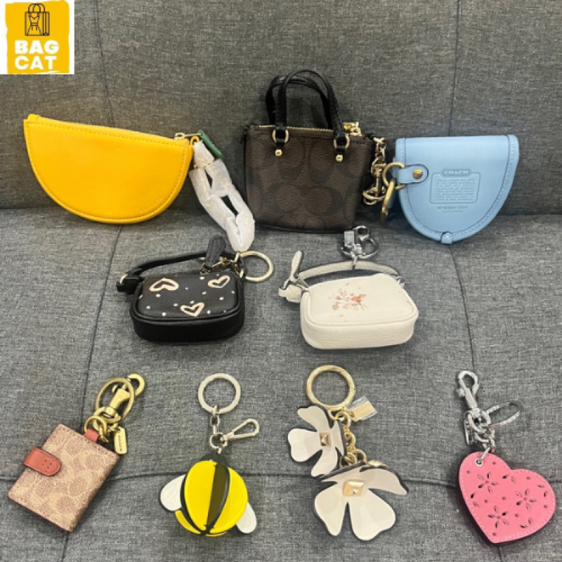 Sẵn charm móc khoá airpob Coach_ Katespade