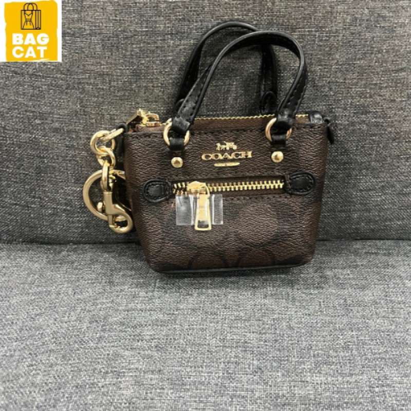 Sẵn charm móc khoá airpob Coach_ Katespade