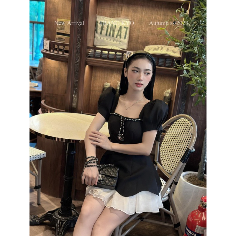 ĐẦM PHI ĐEN CỔ VUÔNG KẾT TUA