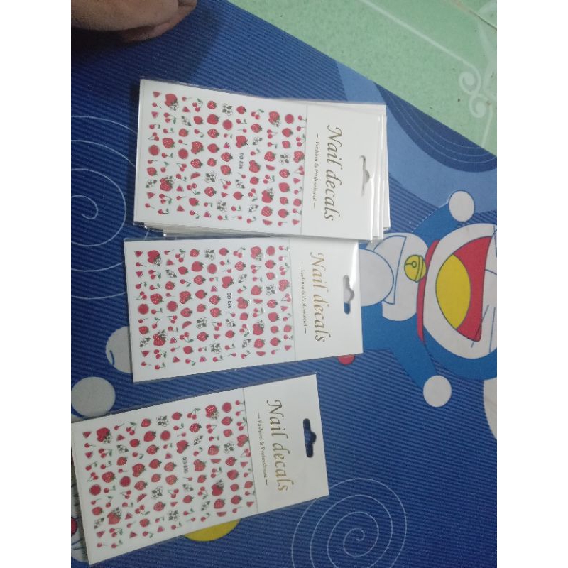 * Chuyên cung cấp sỉ và lẻ nails toàn quốc * Sticker hình dán dâu tây siêu dễ thương và hot