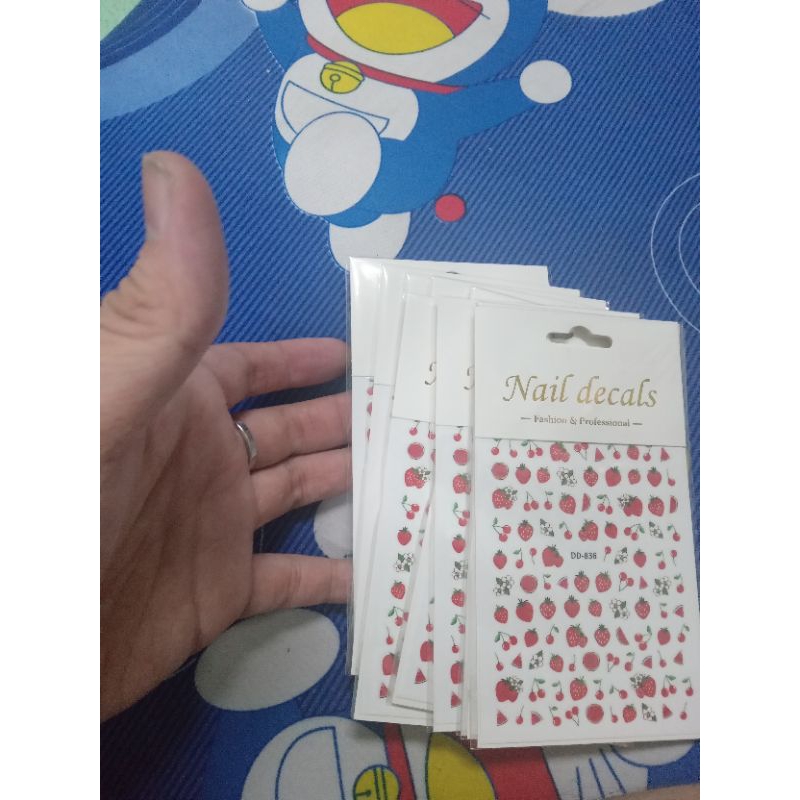 * Chuyên cung cấp sỉ và lẻ nails toàn quốc * Sticker hình dán dâu tây siêu dễ thương và hot