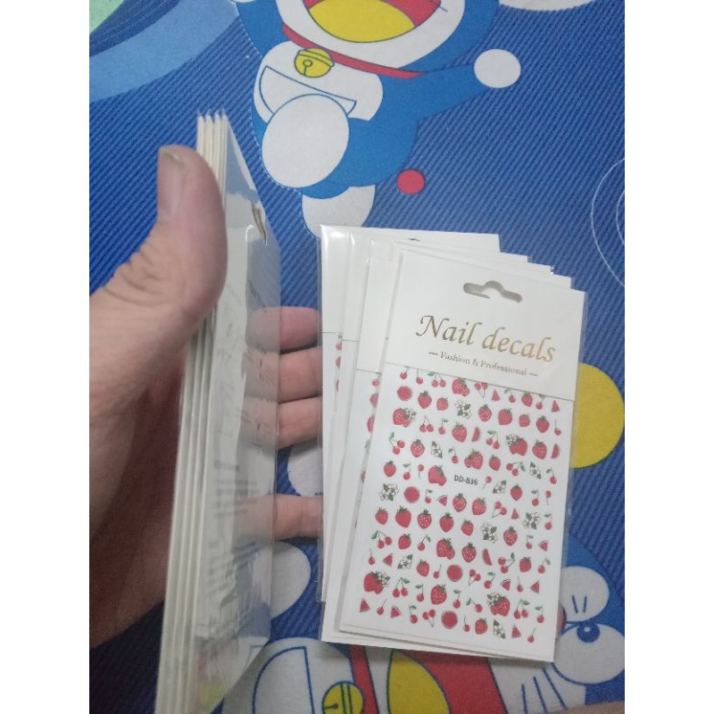 * Chuyên cung cấp sỉ và lẻ nails toàn quốc * Sticker hình dán dâu tây siêu dễ thương và hot