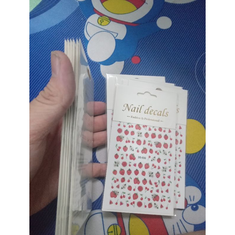 * Chuyên cung cấp sỉ và lẻ nails toàn quốc * Sticker hình dán dâu tây siêu dễ thương và hot