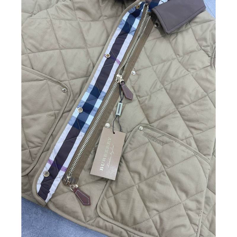 Áo khoác hot hit mặc được hai mặt