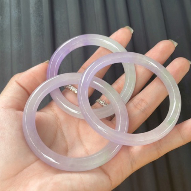 Vòng C thạch ánh tím la lan