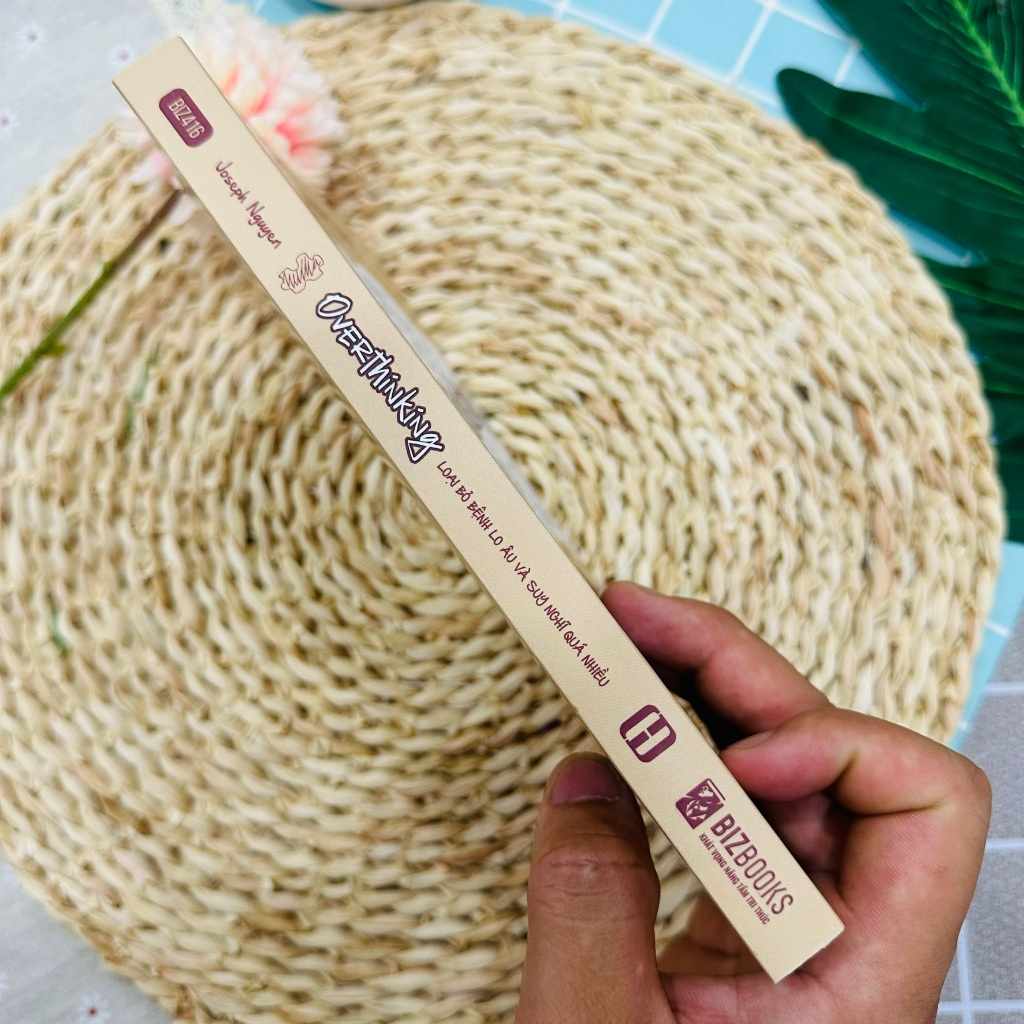 Sách - Overthinking: Loại Bỏ Bệnh Lo Âu Và Suy Nghĩ Quá Nhiều