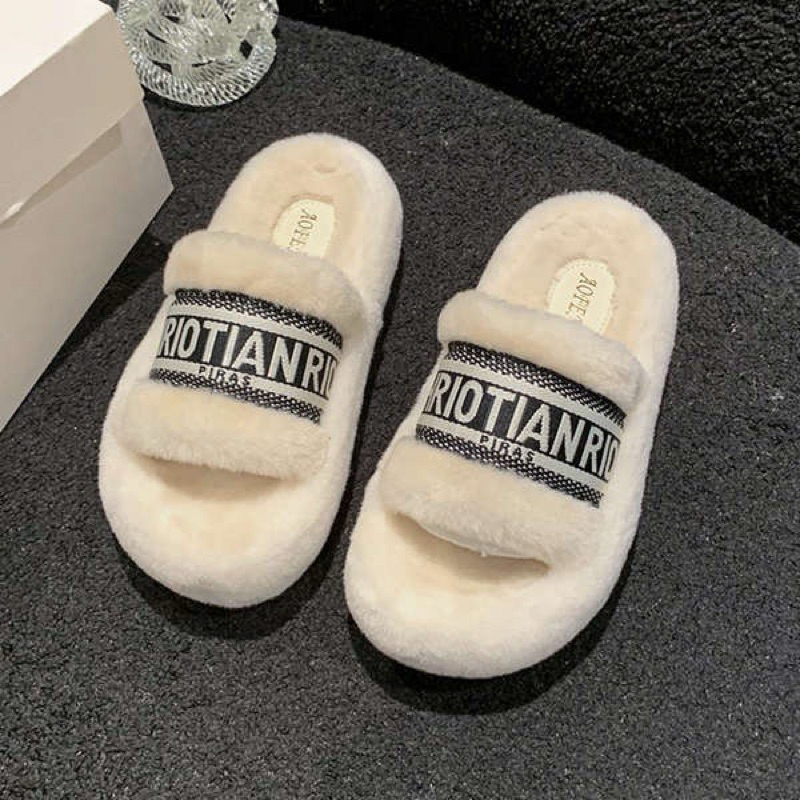 Dép Lông quai chữ qc full box