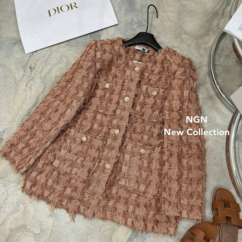 Áo dạ nâu Tây hot hit Kim Anh Bùi