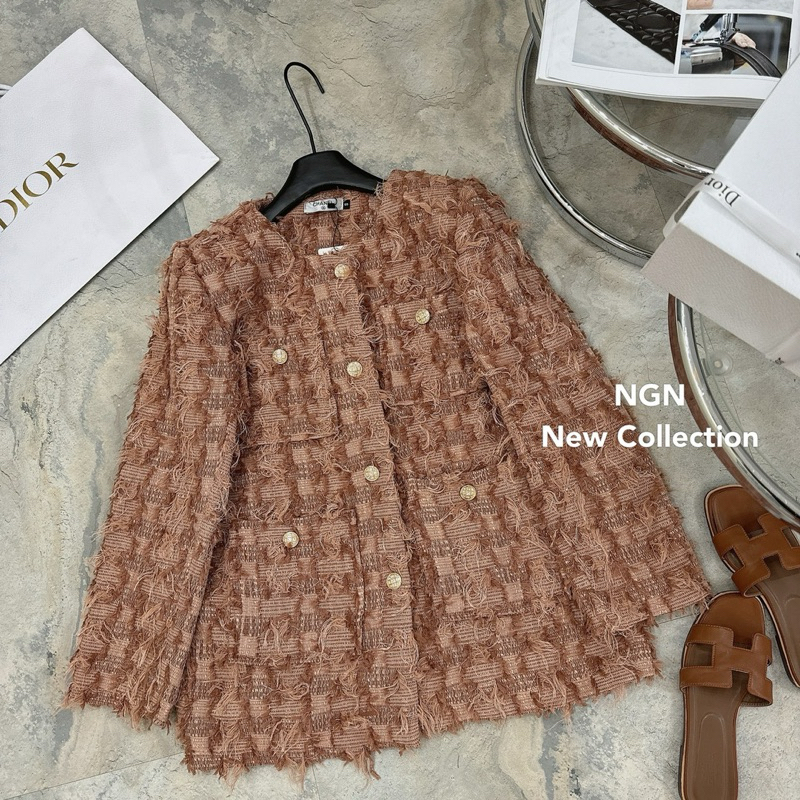 Áo dạ nâu Tây hot hit Kim Anh Bùi