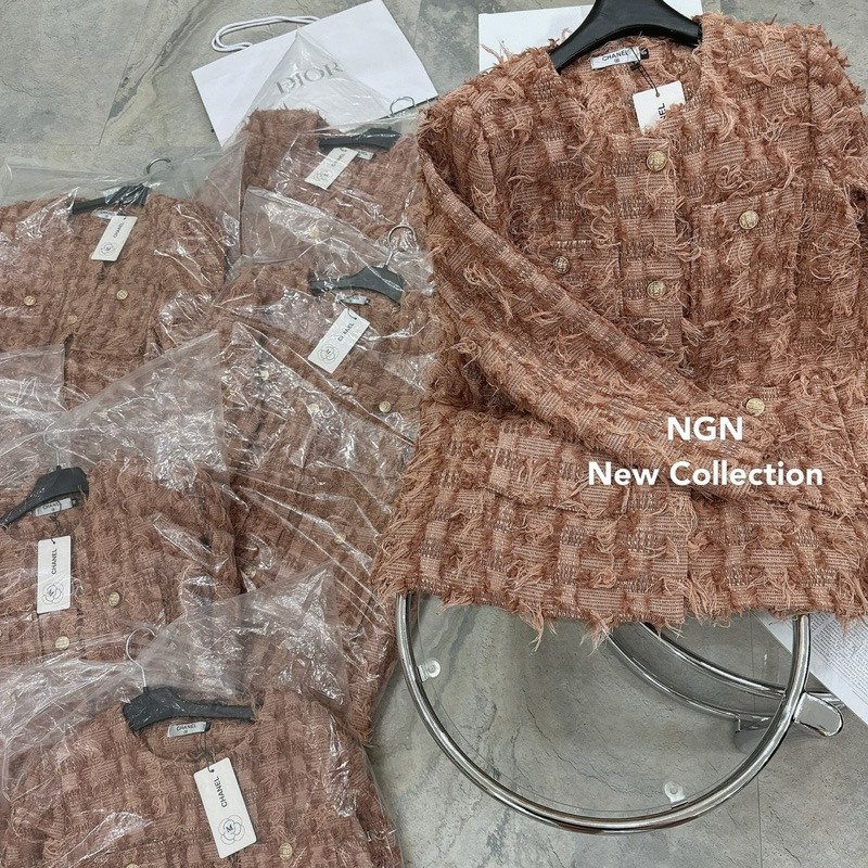 Áo dạ nâu Tây hot hit Kim Anh Bùi