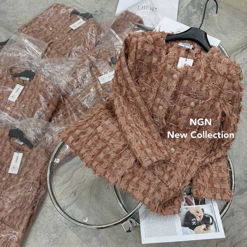 Áo dạ nâu Tây hot hit Kim Anh Bùi