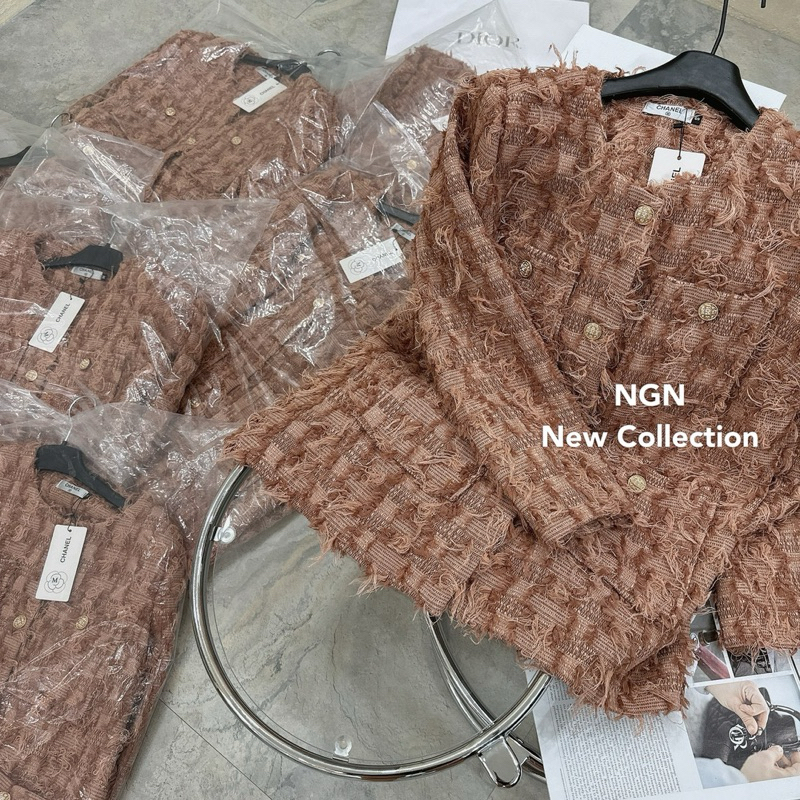 Áo dạ nâu Tây hot hit Kim Anh Bùi