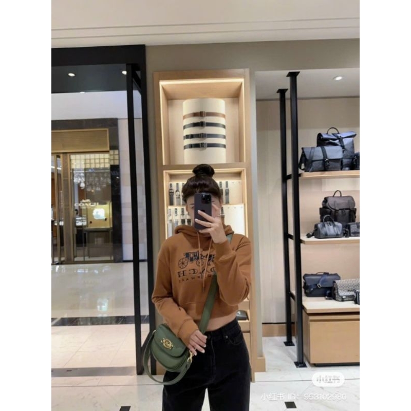 Về thêm màu mới✨✨Coach Harley Crossbody bag✨✨ CM702🌟Mẫu coach dáng bầu đơn giản, dễ phối