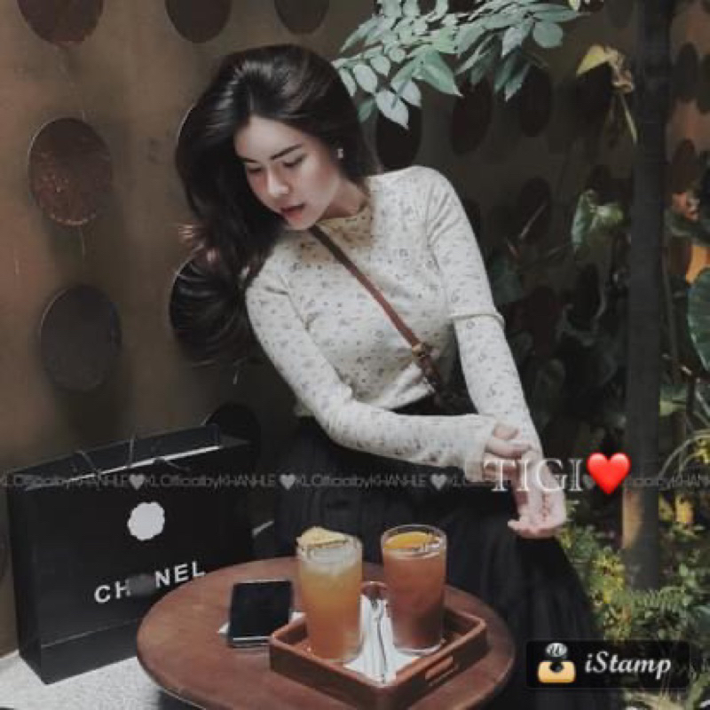 Áo len tăm hoa nhí hàng qc