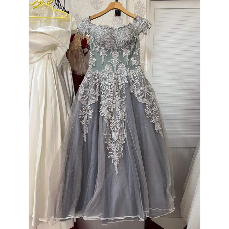 Váy cưới ngắn trắng/màu size trung bình; váy cưới đi bàn; váy chụp hình ngoại cảnh;...