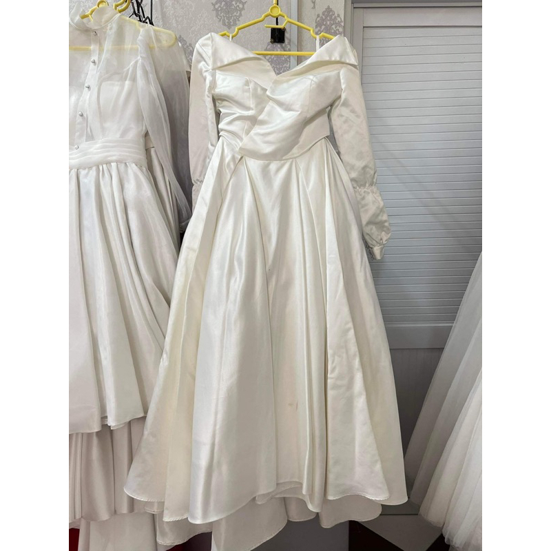 Váy cưới ngắn trắng/màu size trung bình; váy cưới đi bàn; váy chụp hình ngoại cảnh;...