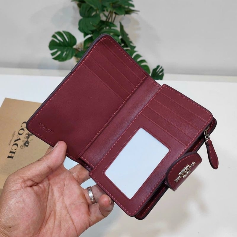 ✨ COACH - Medium Corner Zip Wallet In Signature Canvas With Country Floral Print CM986 ✨ví cực đẹp hoạ tiết xinh xắn