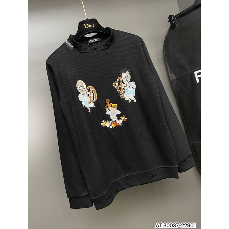 Áo len rách hoạ tiết thêu logo phối màu sang chảnh cho ace