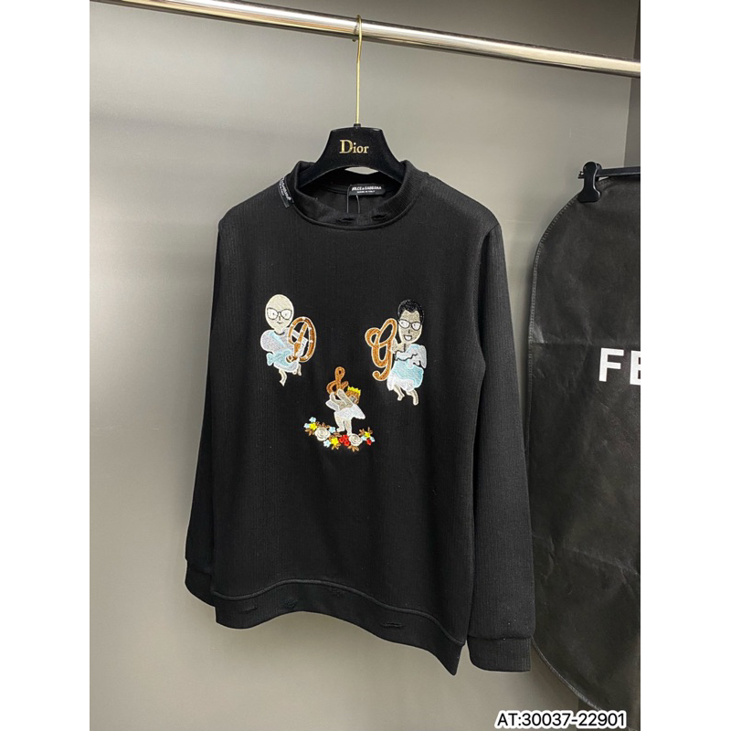 Áo len rách hoạ tiết thêu logo phối màu sang chảnh cho ace