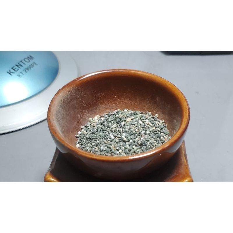 Cát thạch anh đen phủ nền, trang trí hồ thủy sinh 1kg