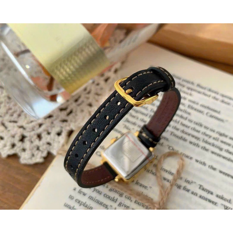 Đồng Hồ Nữ Coach 14503695 họa tiết hoa trà nhỏ xinh lên tay cực yêu ạ