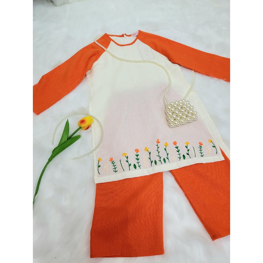 Áo dài cách tân bé gái họa tiết hoa nhí thêu nhẹ nhàng dễ thương chất liệu linen cao cấp - Áo dài An Nhiên - ADBG09
