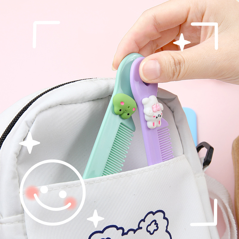 Lược Chải Tóc Mini Dành Cho Bé Gái Dễ Thương, Lược Bỏ Túi Thiết Kế Đơn Giản Tiện Lợi Họa Tiết Hoạt Hình