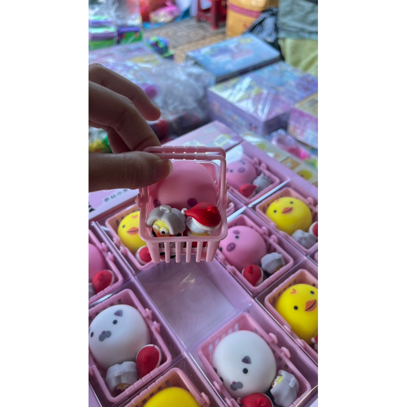 Đồ chơi giỏ moch kem charm 3D