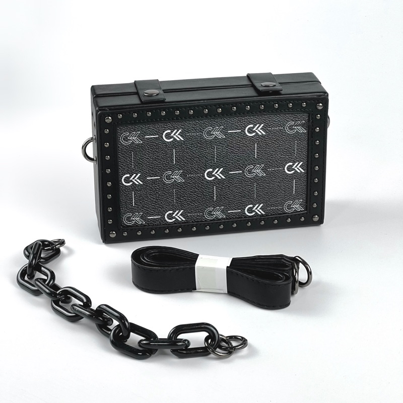 Túi hộp đeo chéo off-vv hot trend 2024.