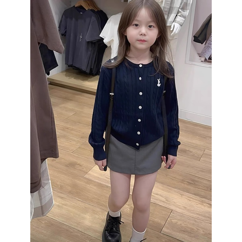 Set áo len than thêu thỏ mix cv ghi bé gái