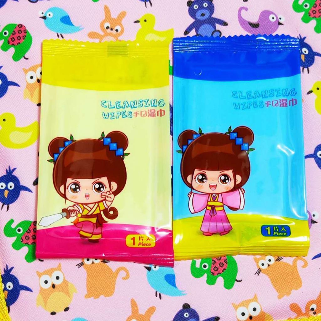 Quyển Tập Vẽ Tranh Graffiti Phát Sáng 14 Trang Kèm 6-12 Bút Màu Có Thể Xóa Được Cho Bé Thỏa Sức Sáng Tạo.