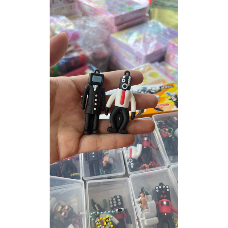 Hộp 2 Cái] Mô Hình Skibidi Toilet Quái Vật Bồn Cầu Cameraman Speakerman TV Man Móc Khóa Đồ Chơi Trẻ Em Hot Trend