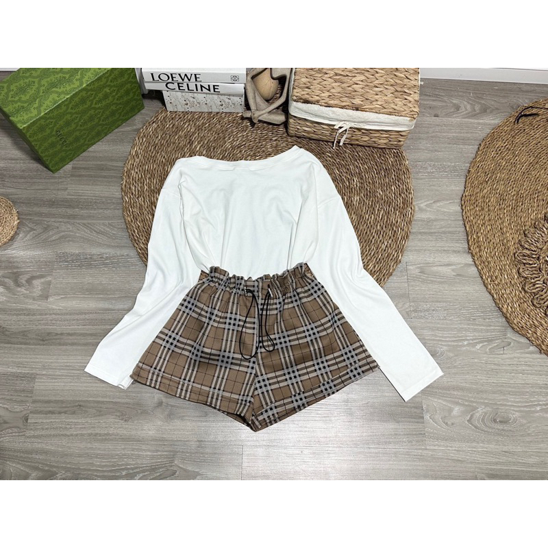 Set áo zip trắng dày mix quần kẻ umi