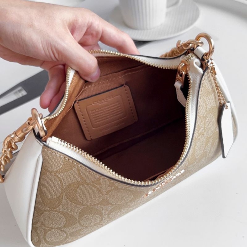 Túi Coach Teri Shoulder Bag