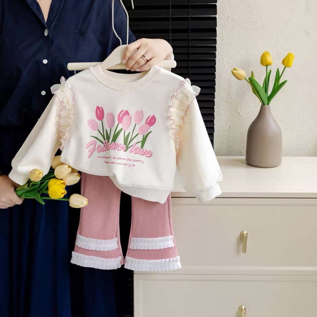 B29 - Set bộ quần áo Hoa Tulip Á da cá màu Be mix quần hồng loe nhung tăm cho bé gái diện thu đông xinh dễ thương 8-30kg