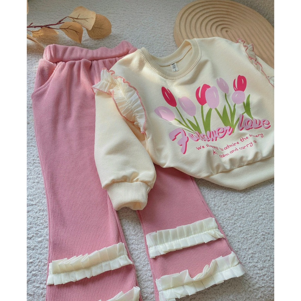 B29 - Set bộ quần áo Hoa Tulip Á da cá màu Be mix quần hồng loe nhung tăm cho bé gái diện thu đông xinh dễ thương 8-30kg