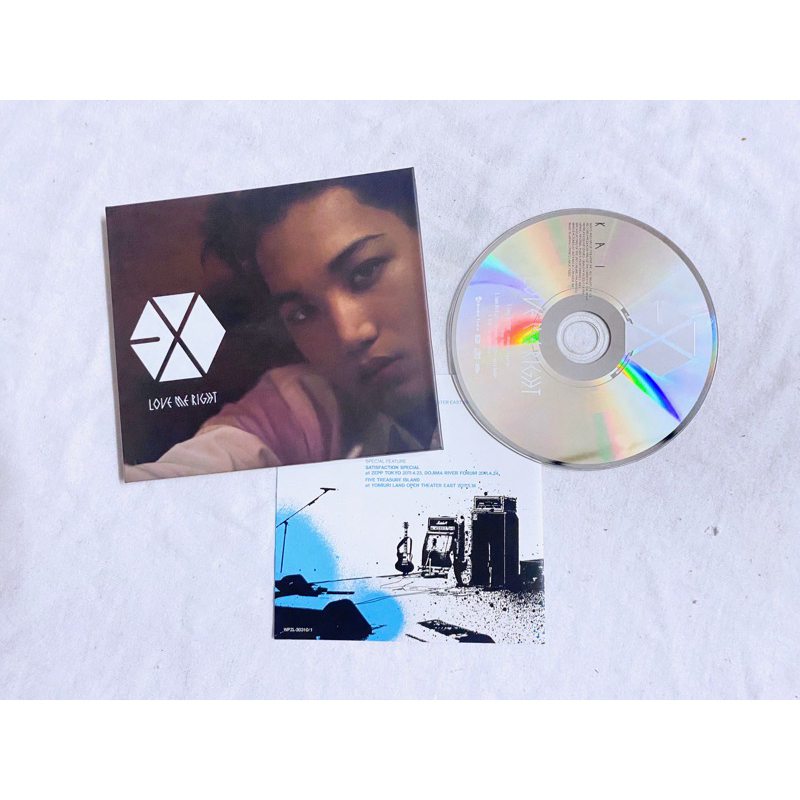 Exo mini abum Love me right đã khui seal, ver Kai gồm CD photobook như hình