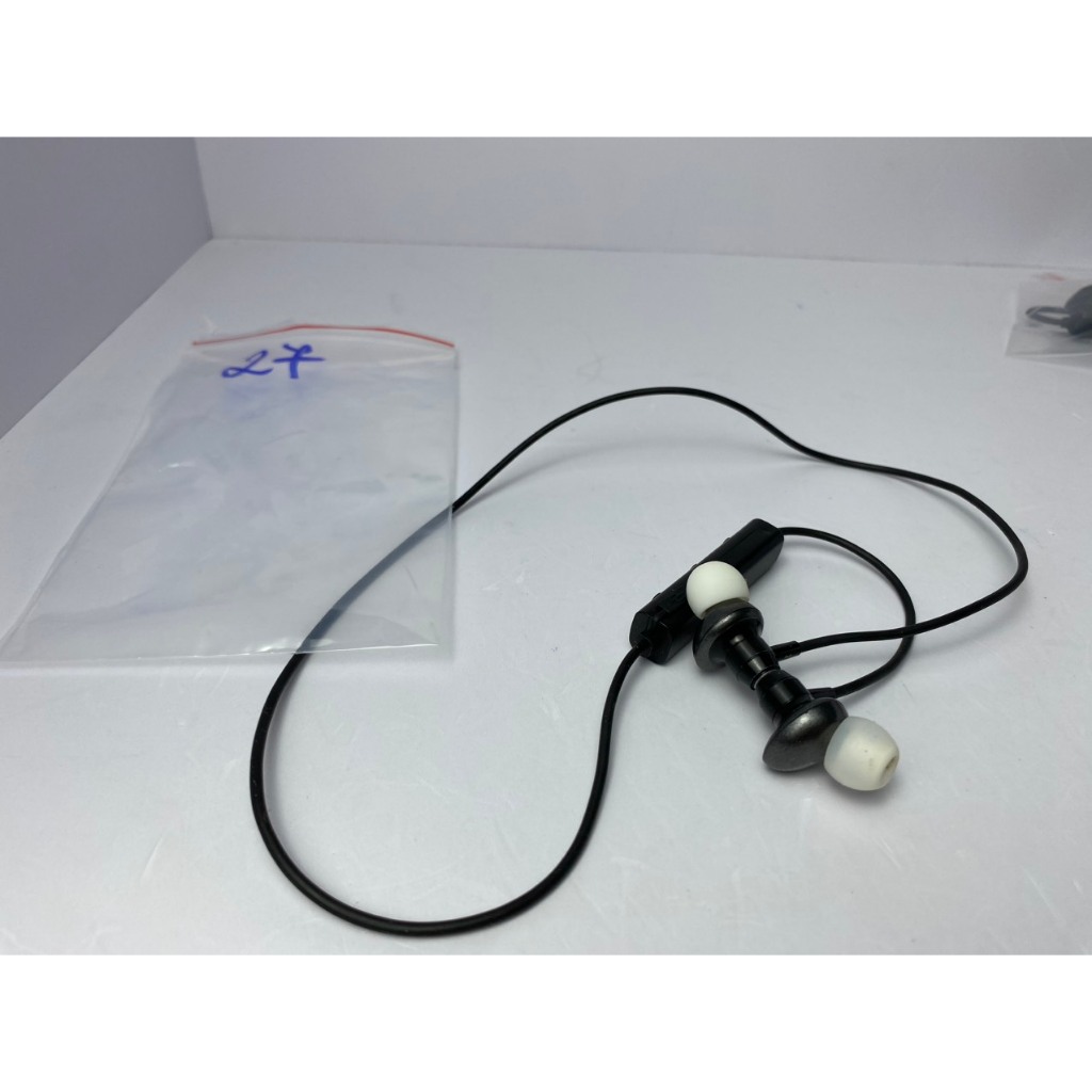 Tai nghe bluetooth có dây nhật bãi số 2