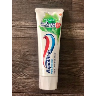 Kem đánh răng hương trà xanh Aquafresh 140g