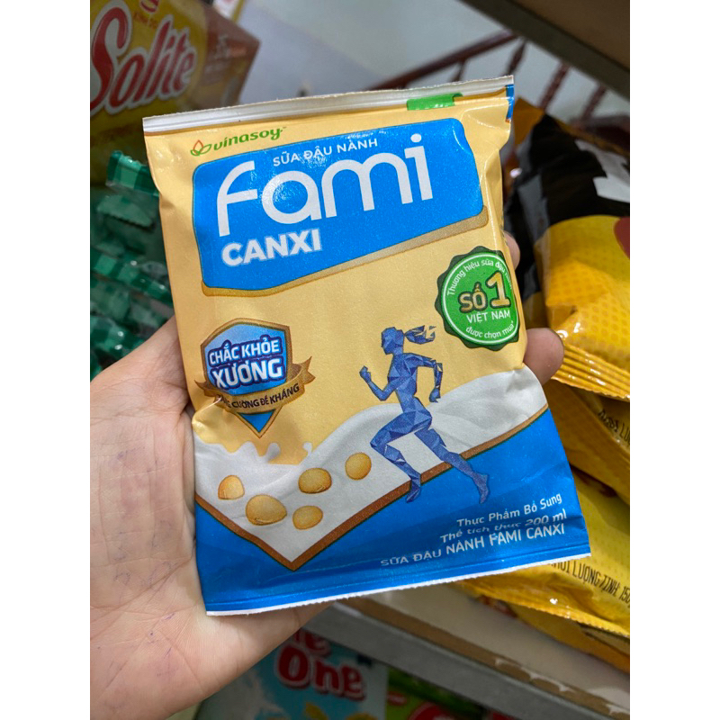 Sét 5 bịch sữa đậu nành Fami Canxi 200ml