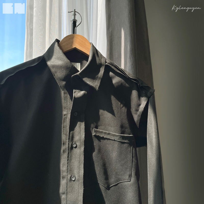 ÁO SƠMI TUA RUA - TRẮNG & ĐEN - OUTLINE SHIRT'S KN