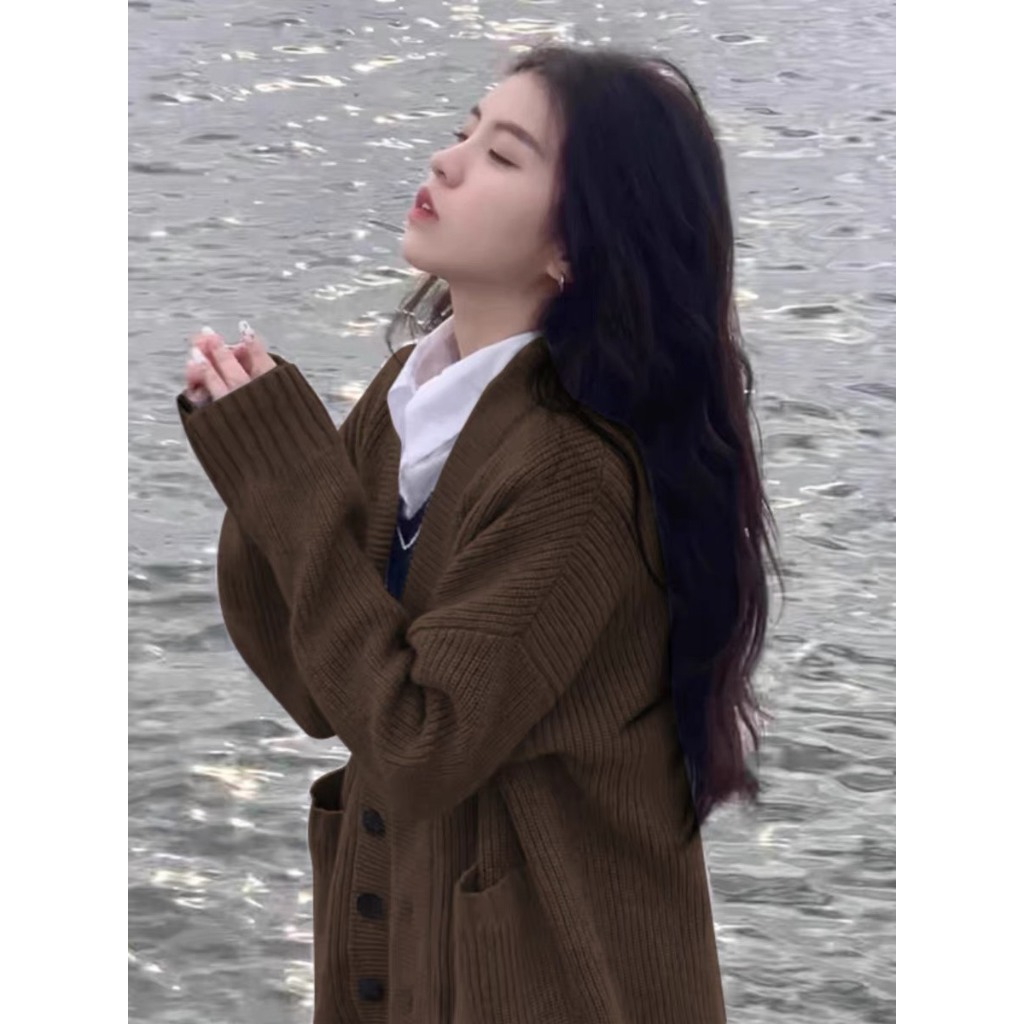 Áo khoác len cardigan Forgirstudio trơn cổ V phối túi thu đông ấm áp T009