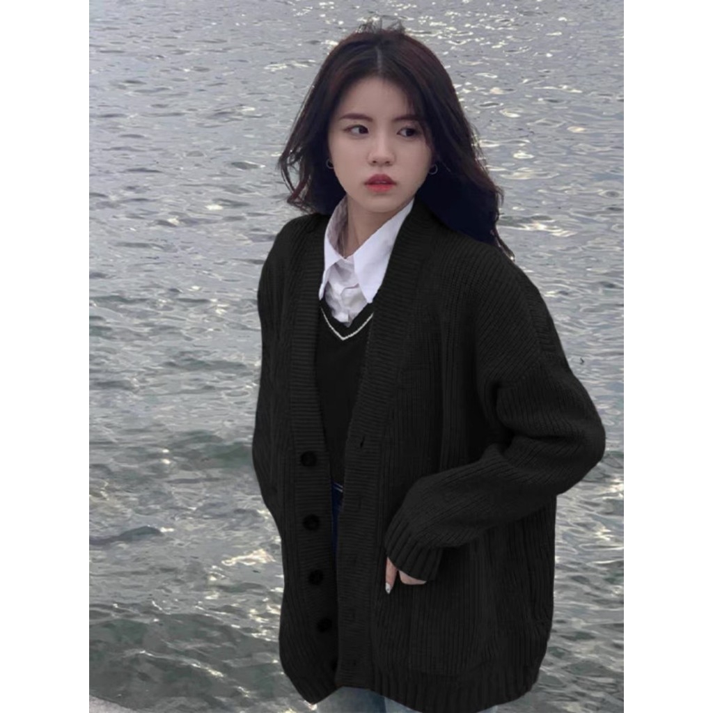 Áo khoác len cardigan Forgirstudio trơn cổ V phối túi thu đông ấm áp T009